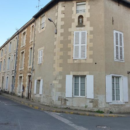 Studio Simplicien *Cosy* Plein Centre Ville De Poitiers *Tv* Wifi *Cafe* Екстер'єр фото